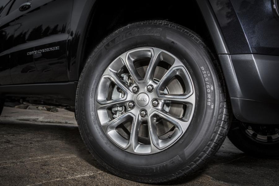  Jeep Grand Cherokee Limited 2014 года  (фото 24 из 44)